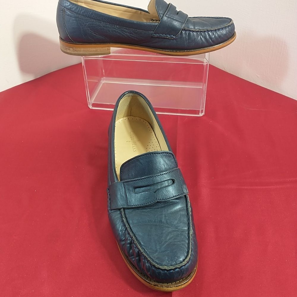 COLE HAAN Women's SZ 10.5 B ALEXA PENNY MOC II D41474. Condition is Pre-owned.